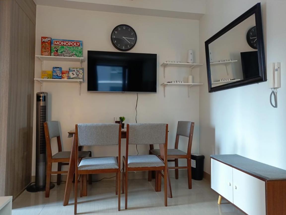 Shore 2 Residences High Speed Internet Walking Distance To Moa And Ikea Manila Esterno foto