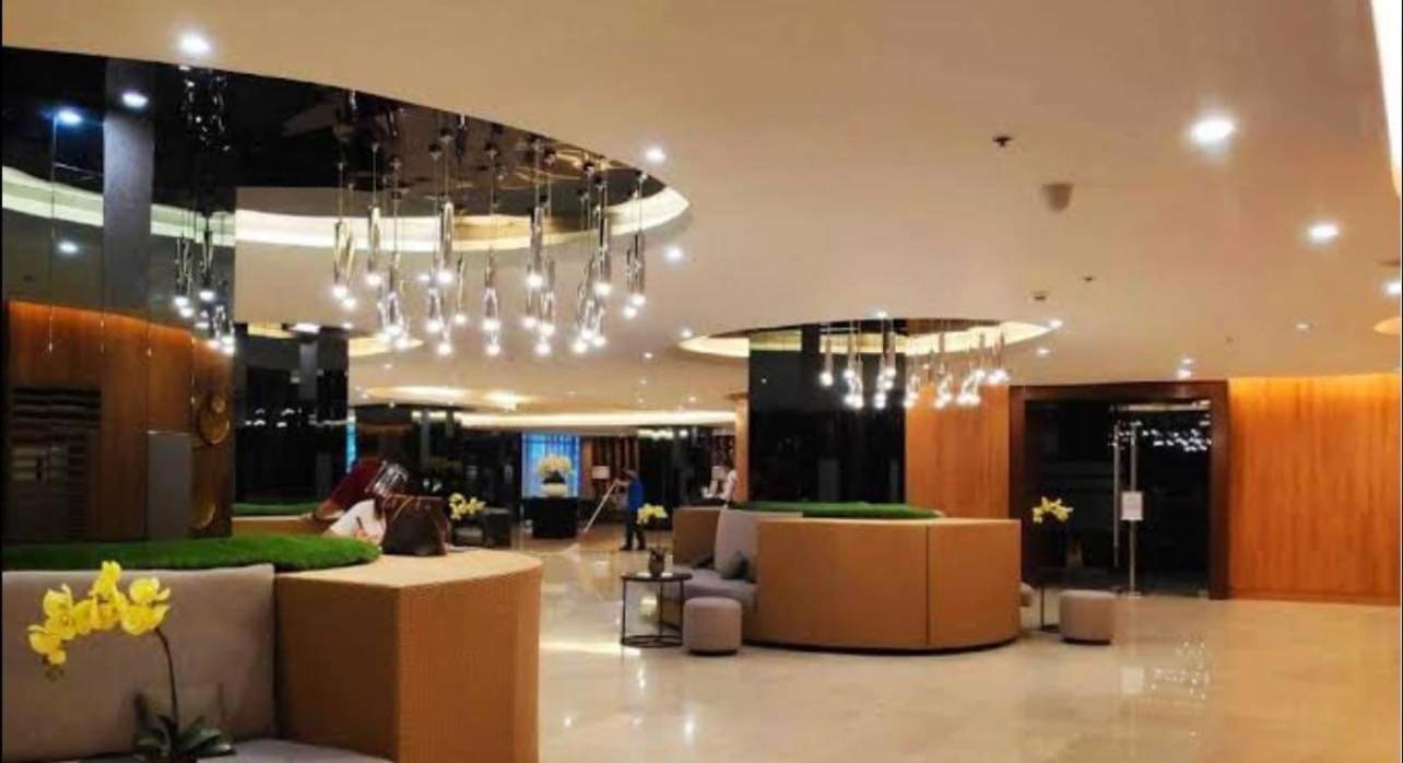 Shore 2 Residences High Speed Internet Walking Distance To Moa And Ikea Manila Esterno foto