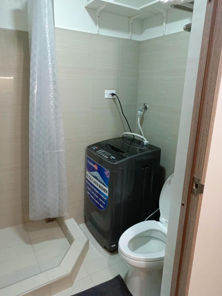 Shore 2 Residences High Speed Internet Walking Distance To Moa And Ikea Manila Esterno foto