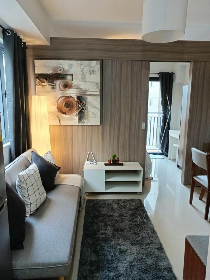 Shore 2 Residences High Speed Internet Walking Distance To Moa And Ikea Manila Esterno foto