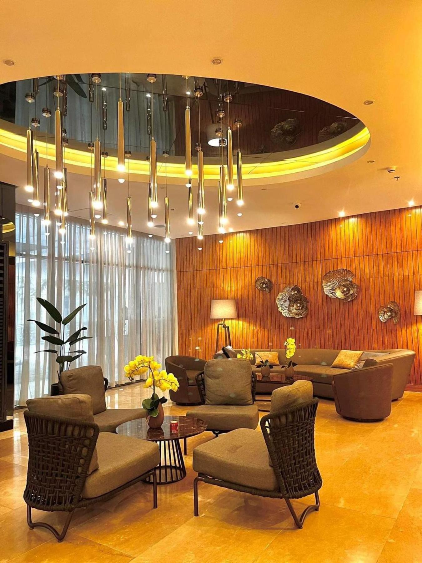 Shore 2 Residences High Speed Internet Walking Distance To Moa And Ikea Manila Esterno foto